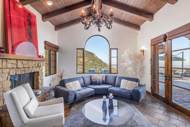 18113 El Brazo, Rancho Santa Fe, CA 92067