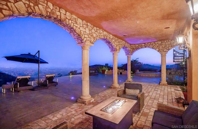 18113 El Brazo, Rancho Santa Fe, CA 92067