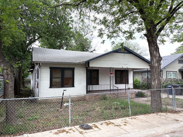 319 McKay, San Antonio, TX 78204