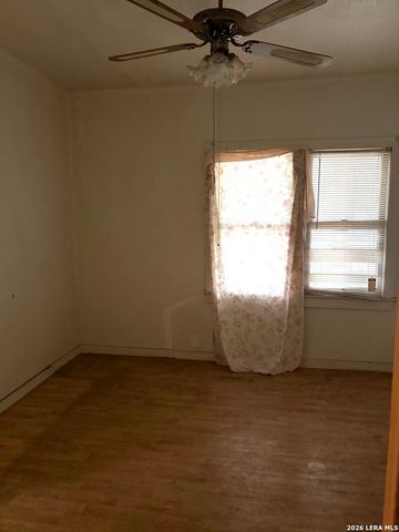 319 McKay, San Antonio, TX 78204
