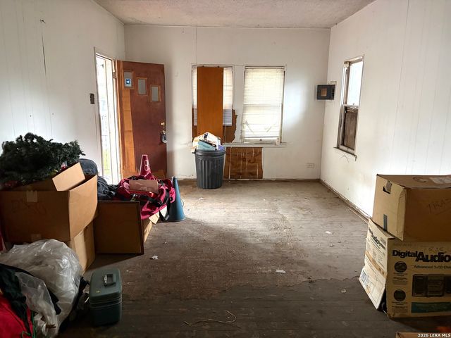 319 McKay, San Antonio, TX 78204