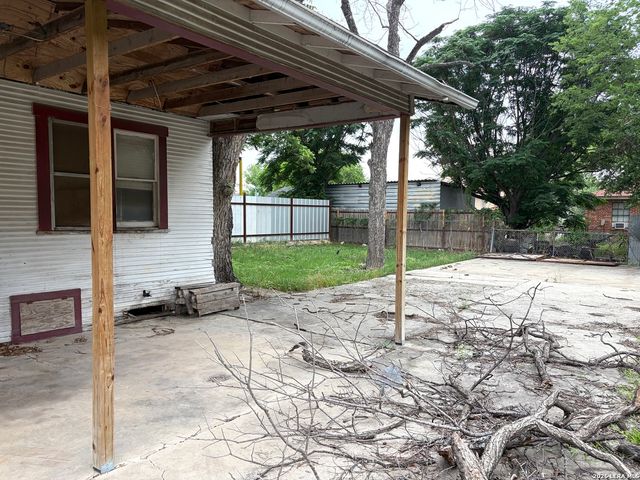 319 McKay, San Antonio, TX 78204