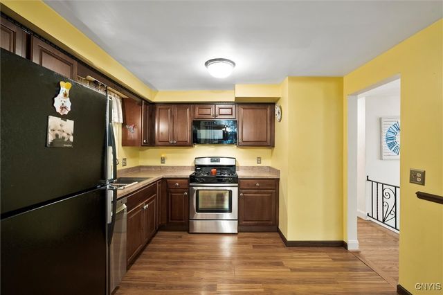 7545 Lake Avenue, Williamson, NY 14589