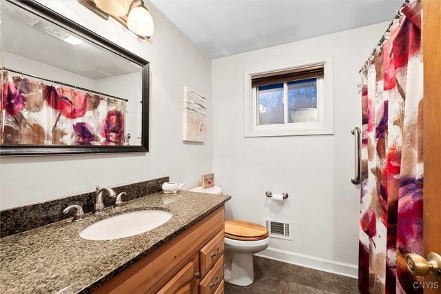 7545 Lake Avenue, Williamson, NY 14589