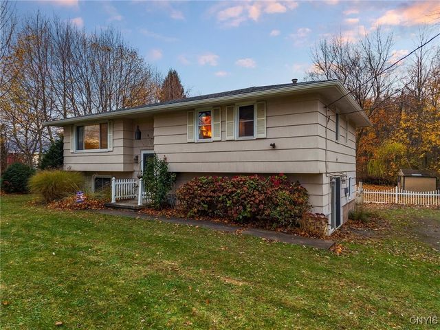 7545 Lake Avenue, Williamson, NY 14589