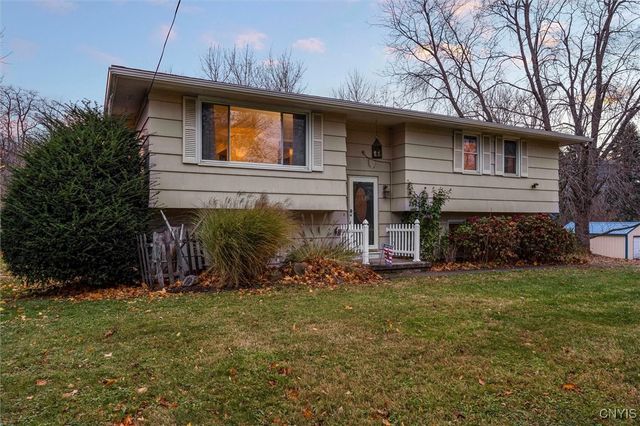 7545 Lake Avenue, Williamson, NY 14589