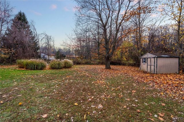 7545 Lake Avenue, Williamson, NY 14589