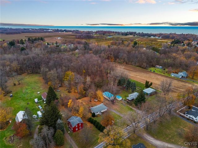 7545 Lake Avenue, Williamson, NY 14589