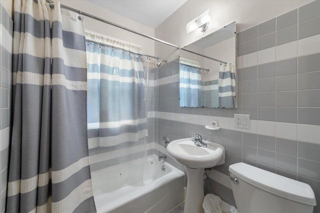 3709 Haven AVENUE, Racine, WI 53405