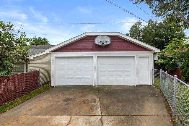 3709 Haven AVENUE, Racine, WI 53405