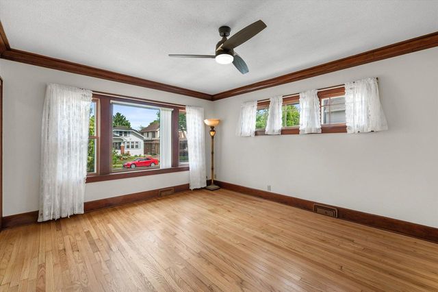 3709 Haven AVENUE, Racine, WI 53405