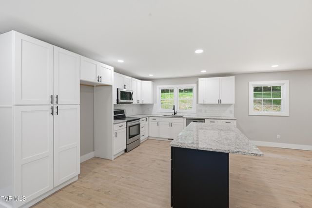 1345 King College Road, Bristol, TN 37620