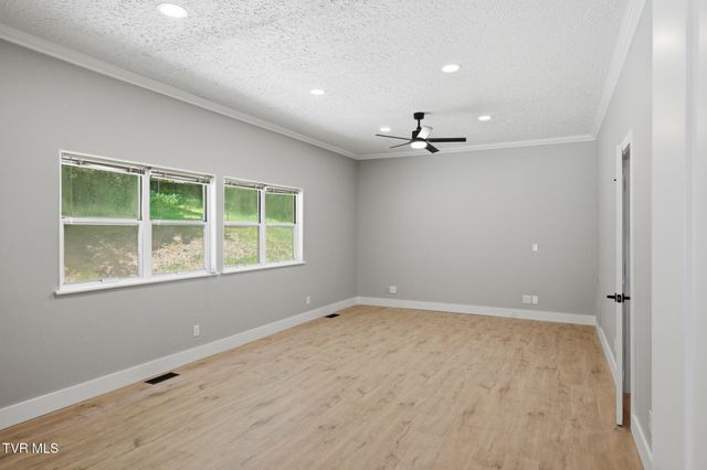 1345 King College Road, Bristol, TN 37620