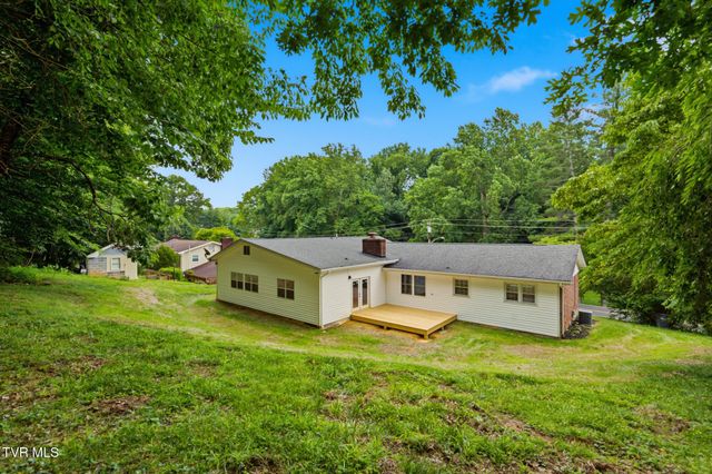 1345 King College Road, Bristol, TN 37620