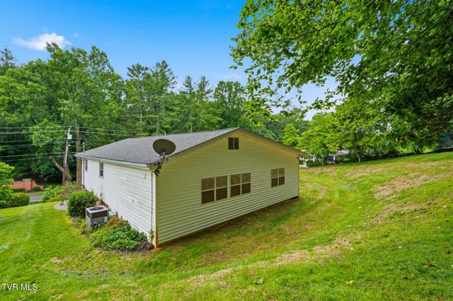 1345 King College Road, Bristol, TN 37620