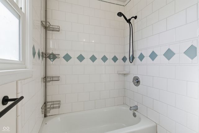 6911 W Lockerbie Drive, Indianapolis, IN 46214