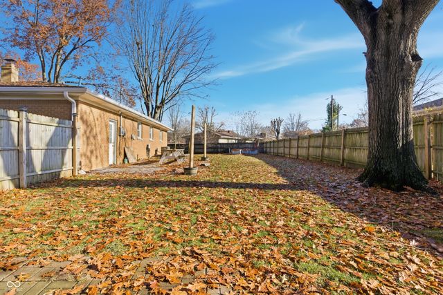 6911 W Lockerbie Drive, Indianapolis, IN 46214