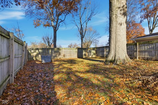 6911 W Lockerbie Drive, Indianapolis, IN 46214