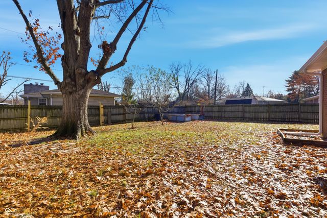 6911 W Lockerbie Drive, Indianapolis, IN 46214