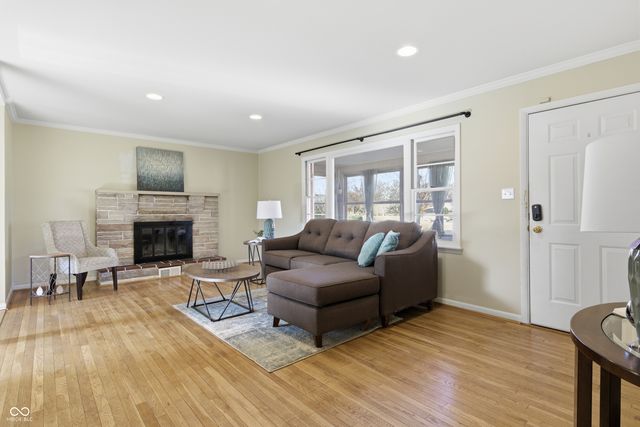 6911 W Lockerbie Drive, Indianapolis, IN 46214