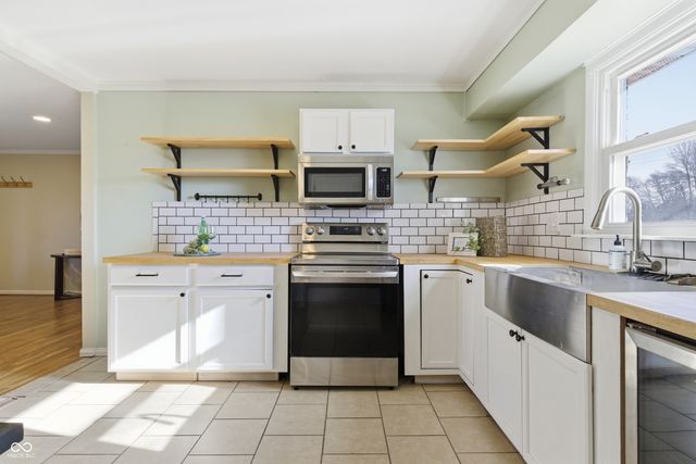 6911 W Lockerbie Drive, Indianapolis, IN 46214