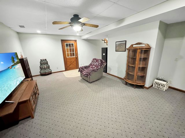 9868 W 450 S, Owensville, IN 47665