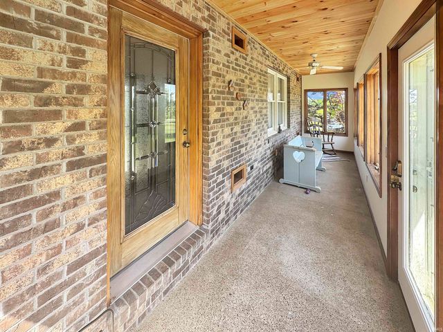 9868 W 450 S, Owensville, IN 47665