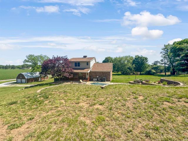 9868 W 450 S, Owensville, IN 47665