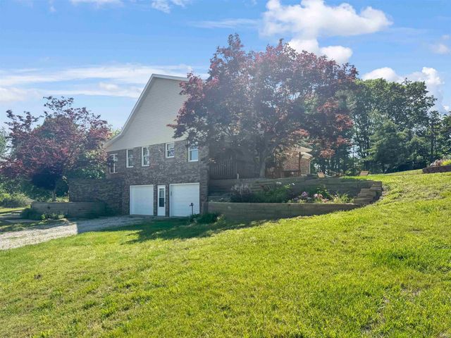9868 W 450 S, Owensville, IN 47665