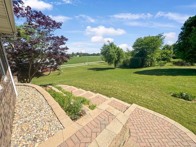 9868 W 450 S, Owensville, IN 47665
