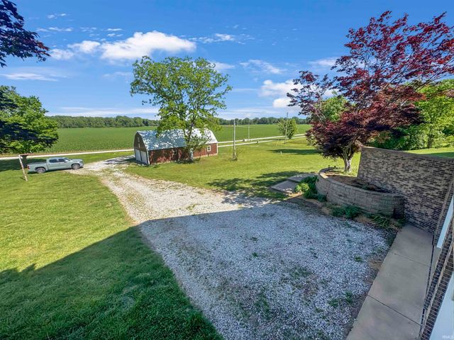 9868 W 450 S, Owensville, IN 47665