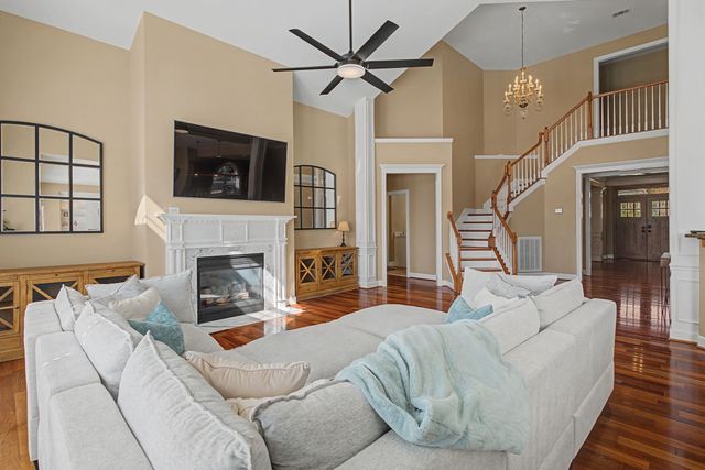 1115 Rossifer Ct, Gallatin, TN 37066