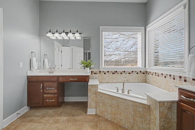 1115 Rossifer Ct, Gallatin, TN 37066