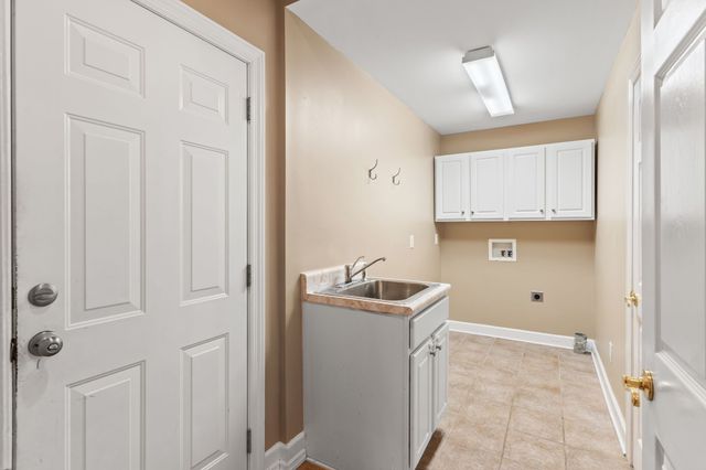 1115 Rossifer Ct, Gallatin, TN 37066