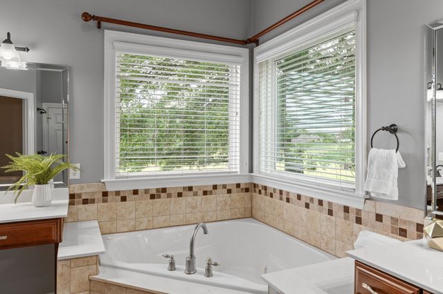 1115 Rossifer Ct, Gallatin, TN 37066