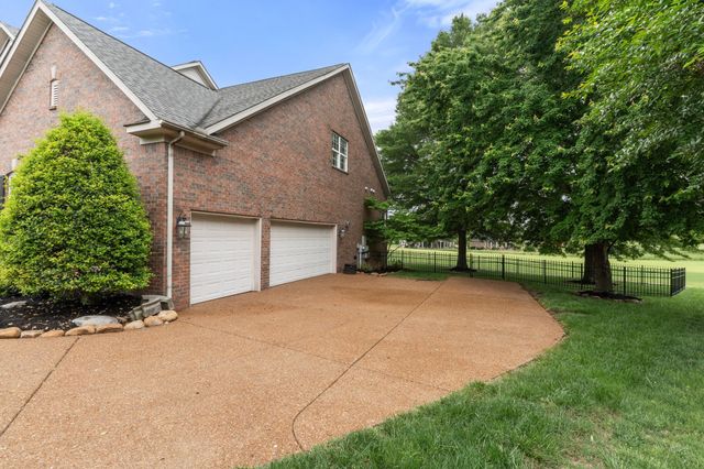 1115 Rossifer Ct, Gallatin, TN 37066