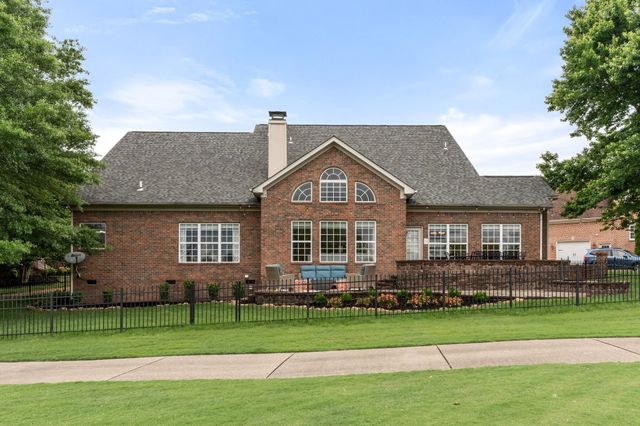 1115 Rossifer Ct, Gallatin, TN 37066