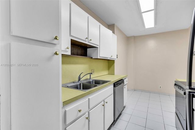 4200 Hillcrest Dr 504 504, Hollywood, FL 33021