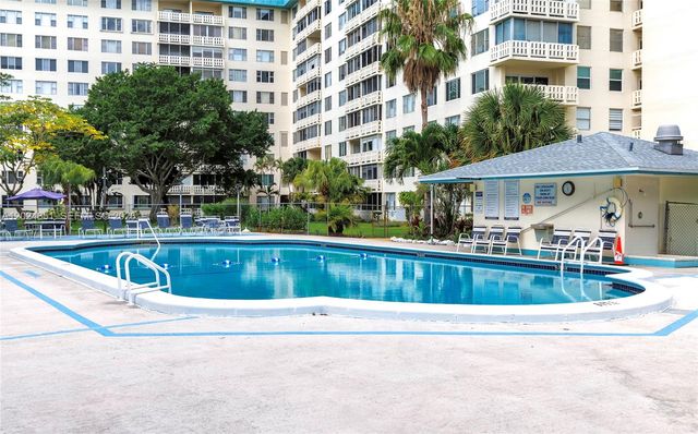 4200 Hillcrest Dr 504 504, Hollywood, FL 33021