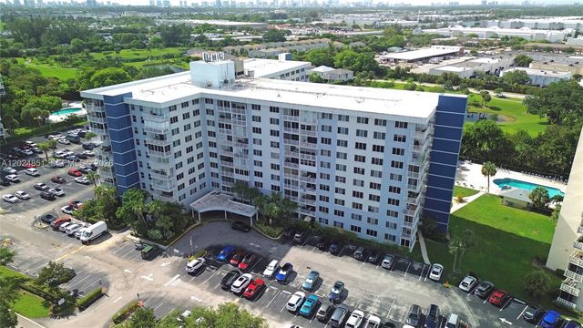 4200 Hillcrest Dr 504 504, Hollywood, FL 33021