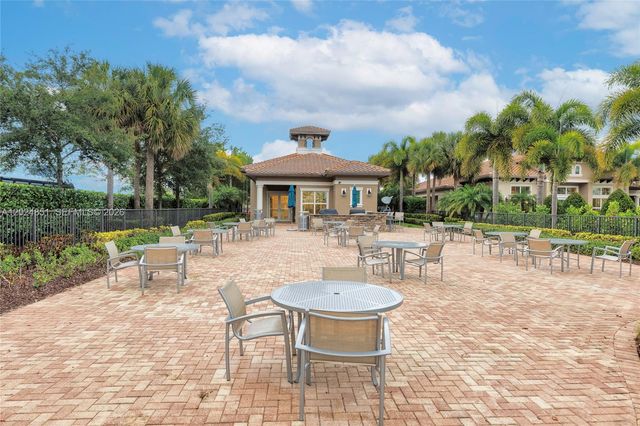 4200 Hillcrest Dr 504 504, Hollywood, FL 33021