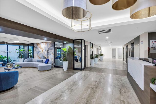 4200 Hillcrest Dr 504 504, Hollywood, FL 33021