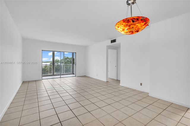 4200 Hillcrest Dr 504 504, Hollywood, FL 33021