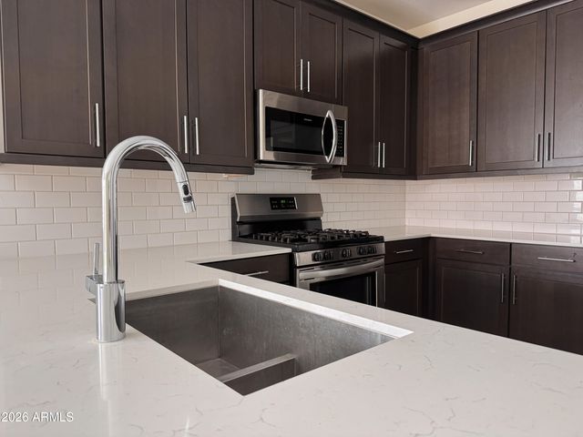 8913 W Palo Verde Drive, Glendale, AZ 85305
