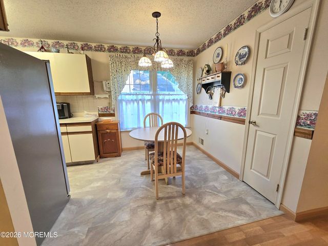 16 Cottonwood Drive, Barnegat, NJ 08005