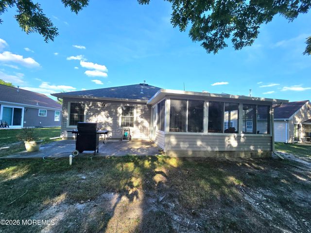 16 Cottonwood Drive, Barnegat, NJ 08005