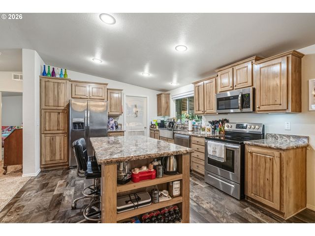 245 W 2ND St, Ryderwood, WA 98581