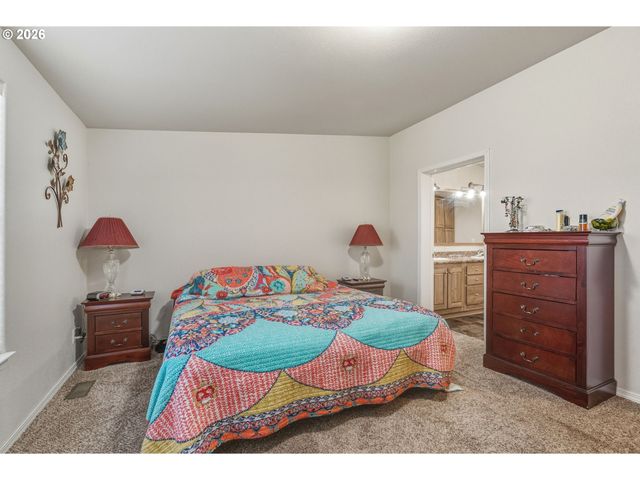 245 W 2ND St, Ryderwood, WA 98581