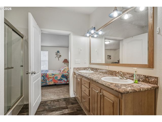 245 W 2ND St, Ryderwood, WA 98581