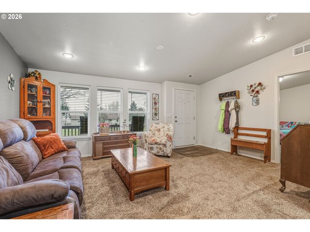 245 W 2ND St, Ryderwood, WA 98581